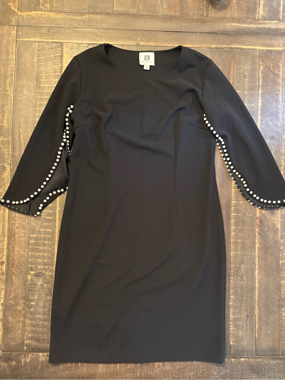 Vicky & Lucas Elegant Black Midi Dress Pearl-Trim Sleeves Lightweight Luxury